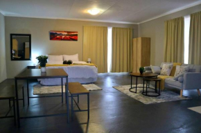 Refreshing Mountain FarmStay w Boma,Pool,Hikes,Obstacle Course